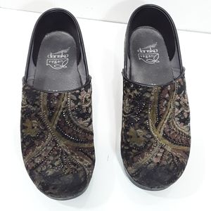 Dansko vegan leather nursing comfortable clogs